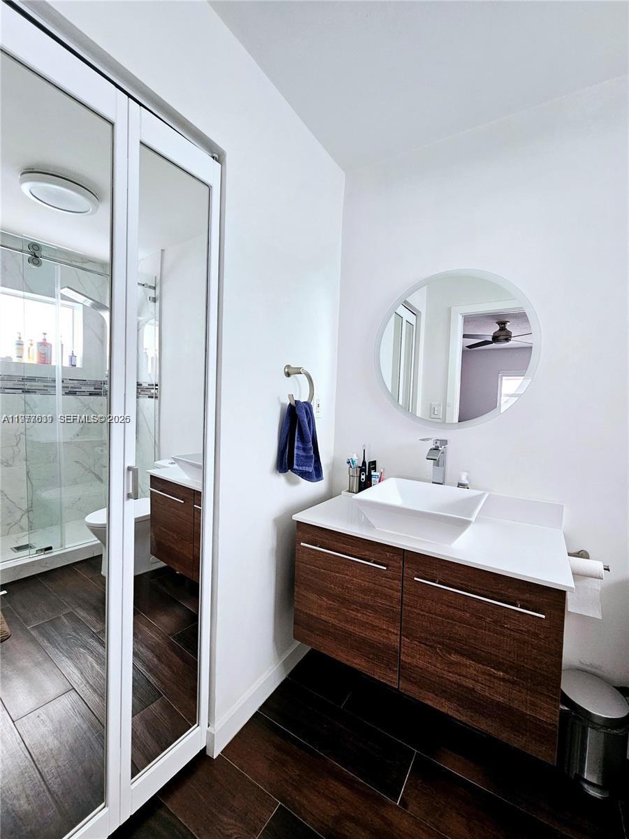 TAMIAMI LAKES SEC 5 - Residential Lease