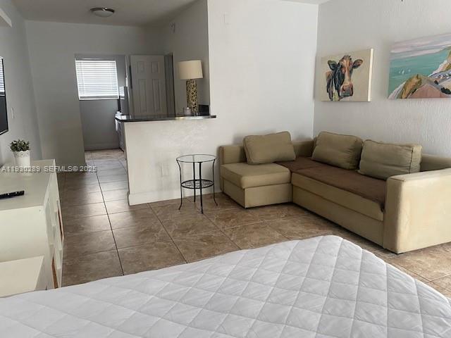 MIMO ON THE BEACH III CON - Residential Lease