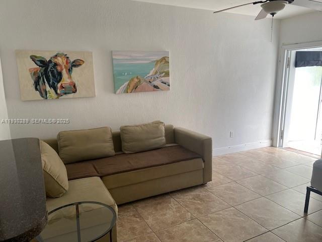 MIMO ON THE BEACH III CON - Residential Lease