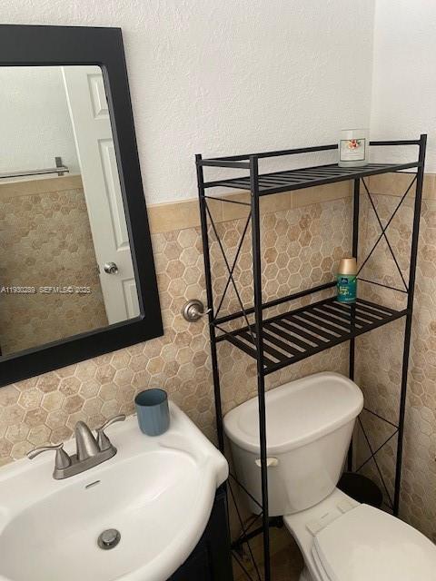 MIMO ON THE BEACH III CON - Residential Lease