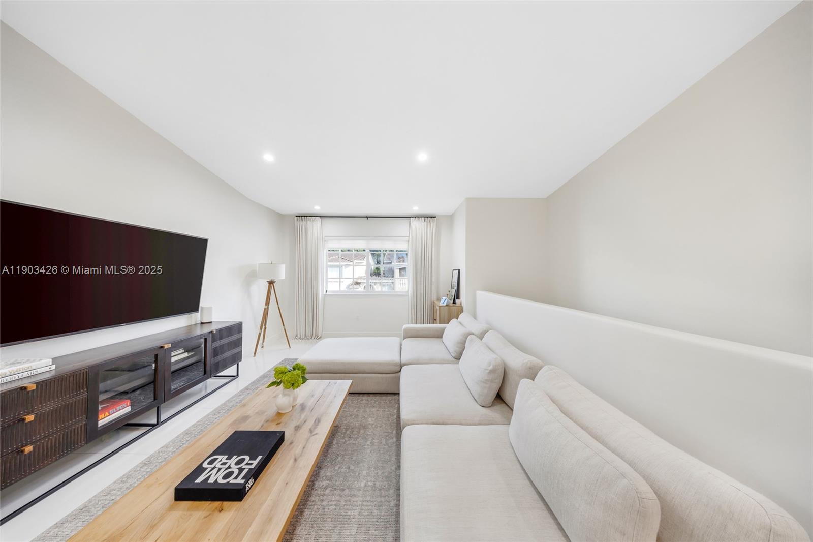 GARDEN VIEW VILLAS HOMES - Residential