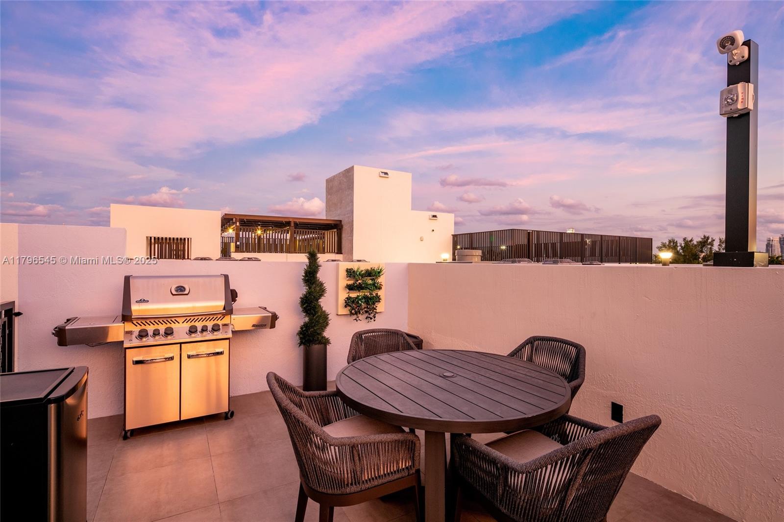 LINCOLN SUB - Residential Lease