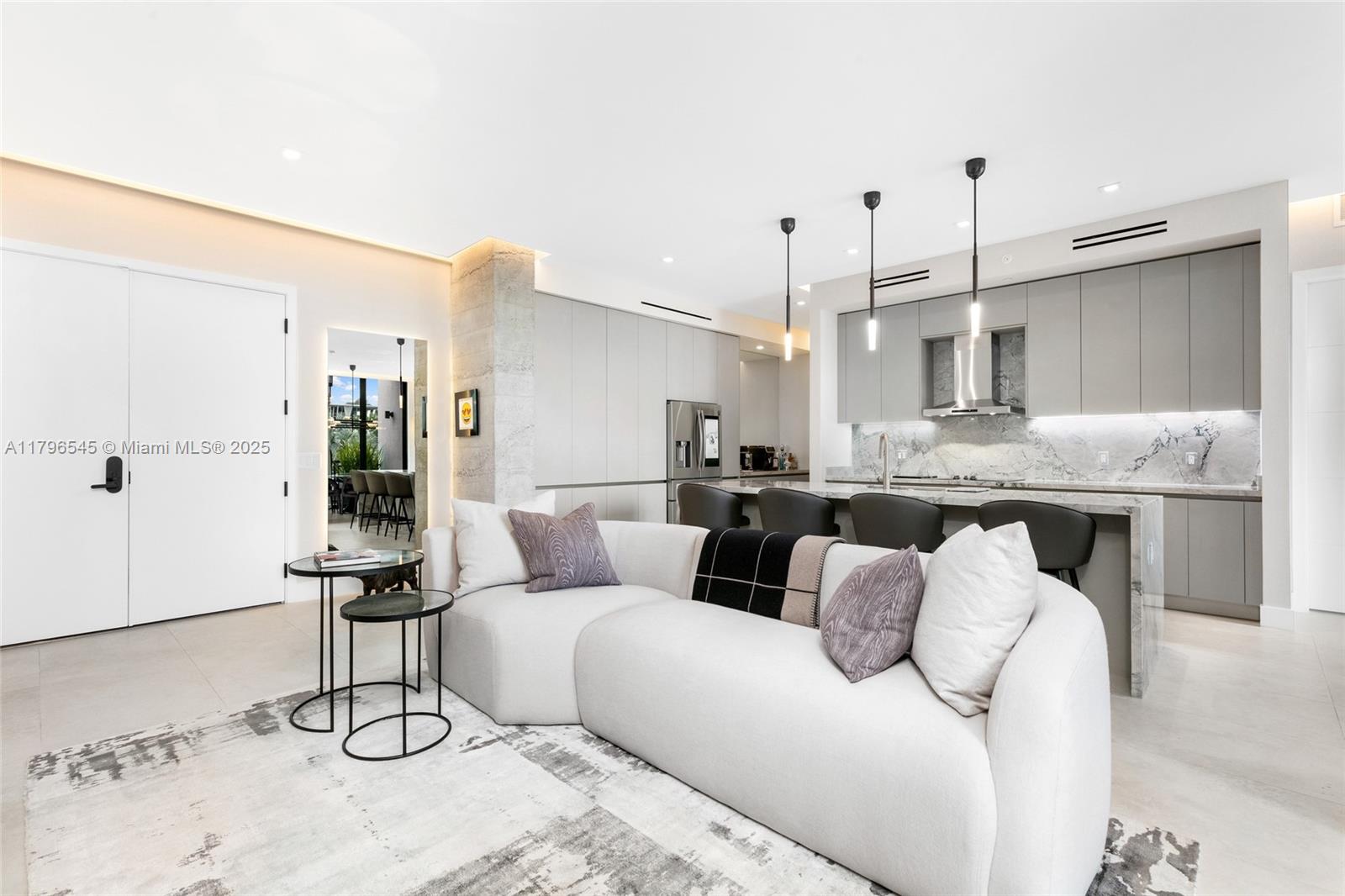 LINCOLN SUB - Residential Lease