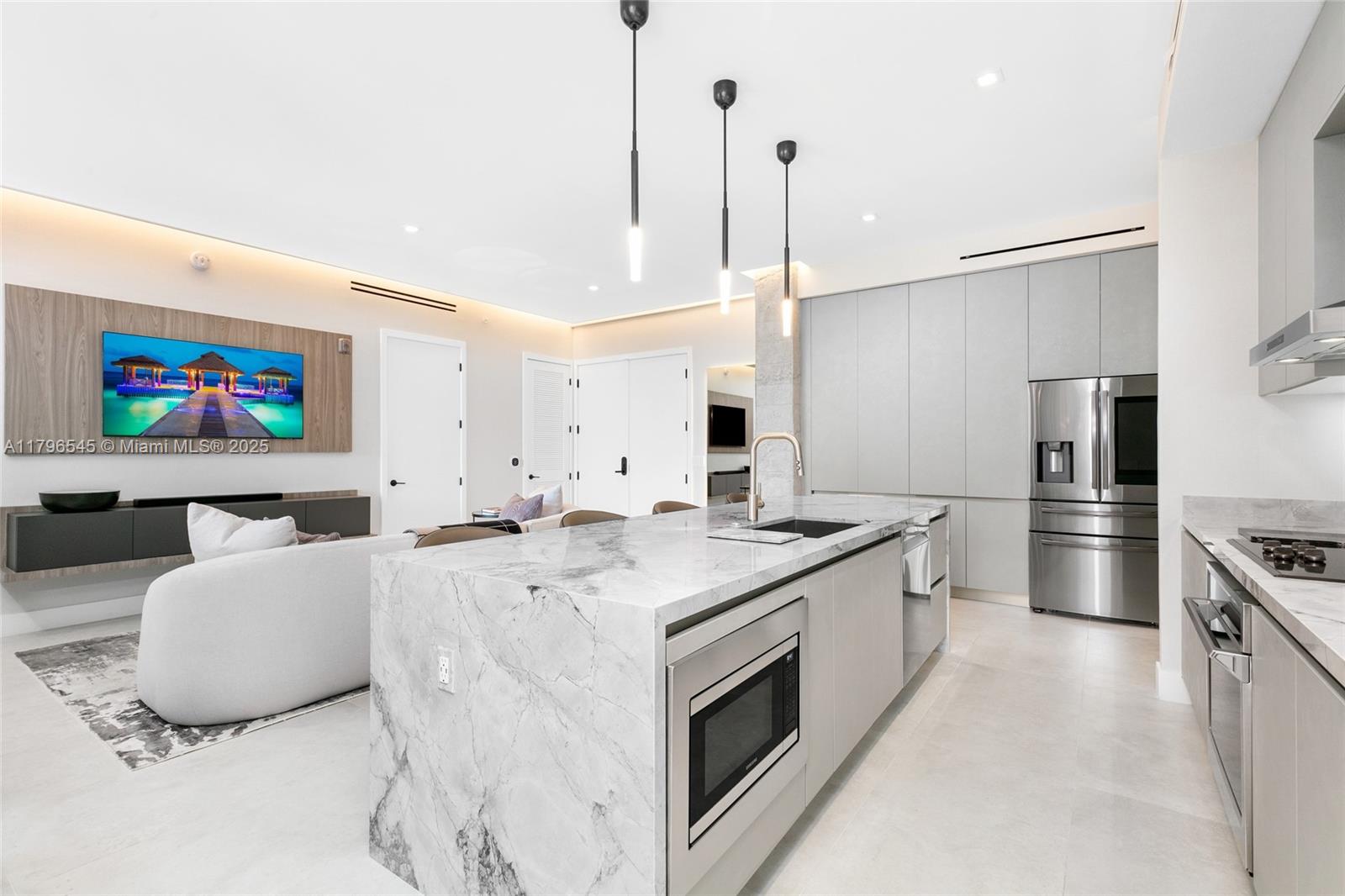 LINCOLN SUB - Residential Lease