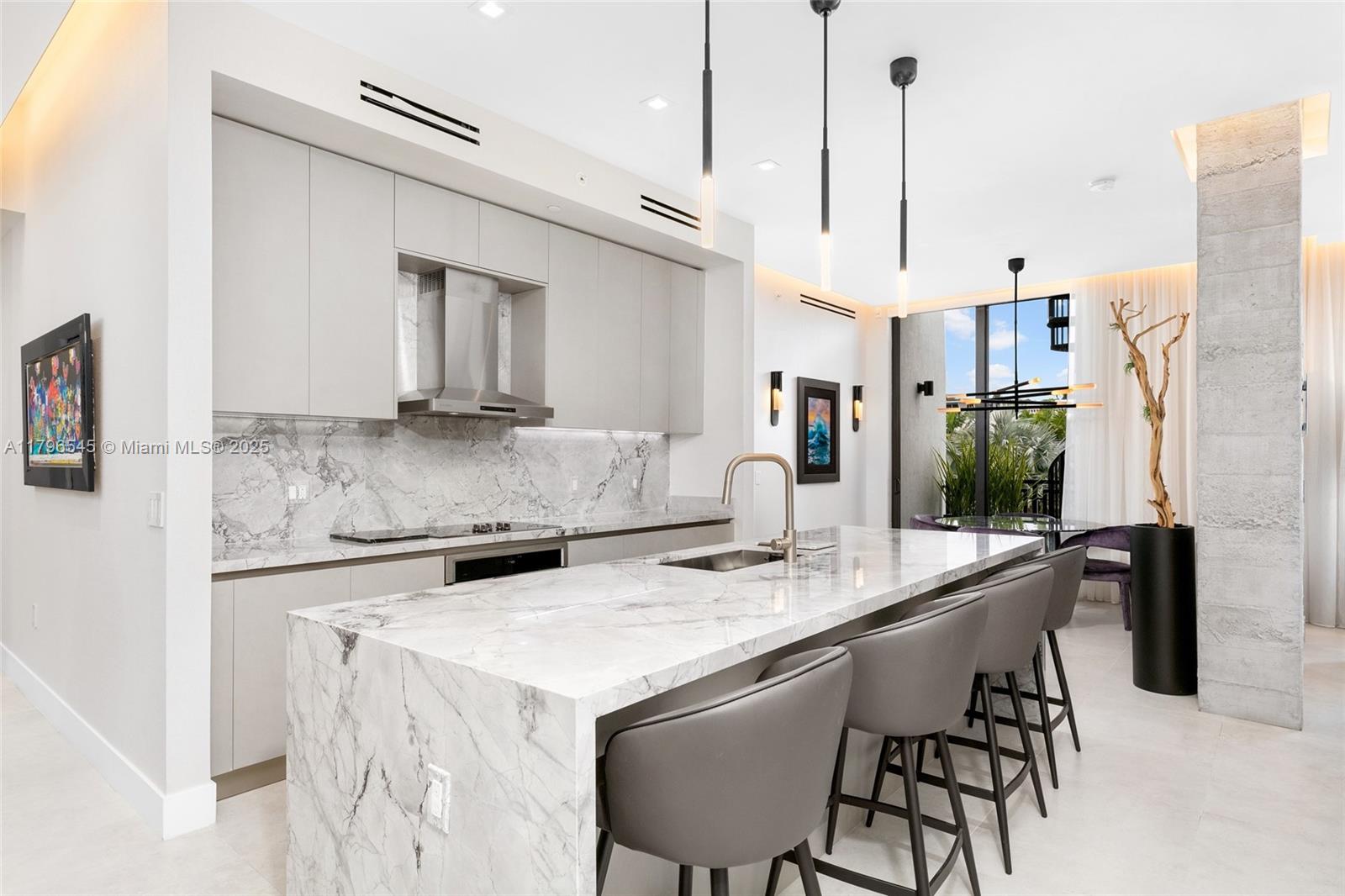 LINCOLN SUB - Residential Lease