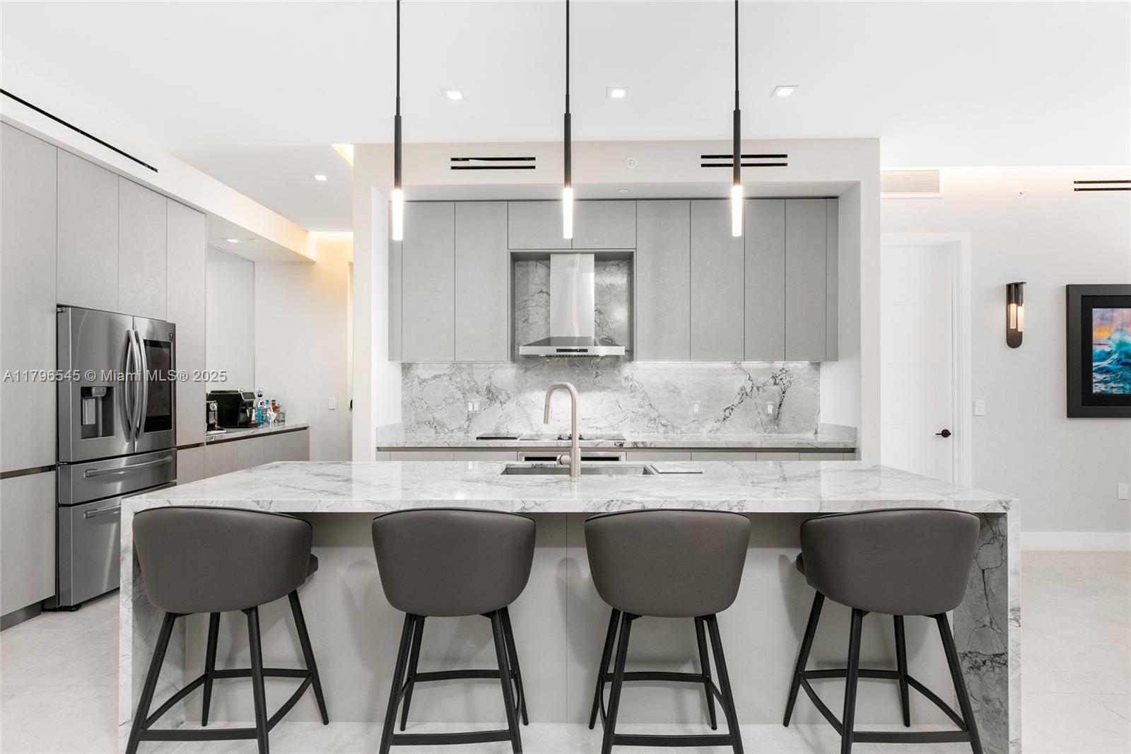 LINCOLN SUB - Residential Lease