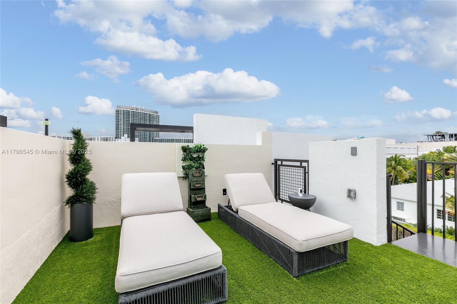 LINCOLN SUB - Residential Lease