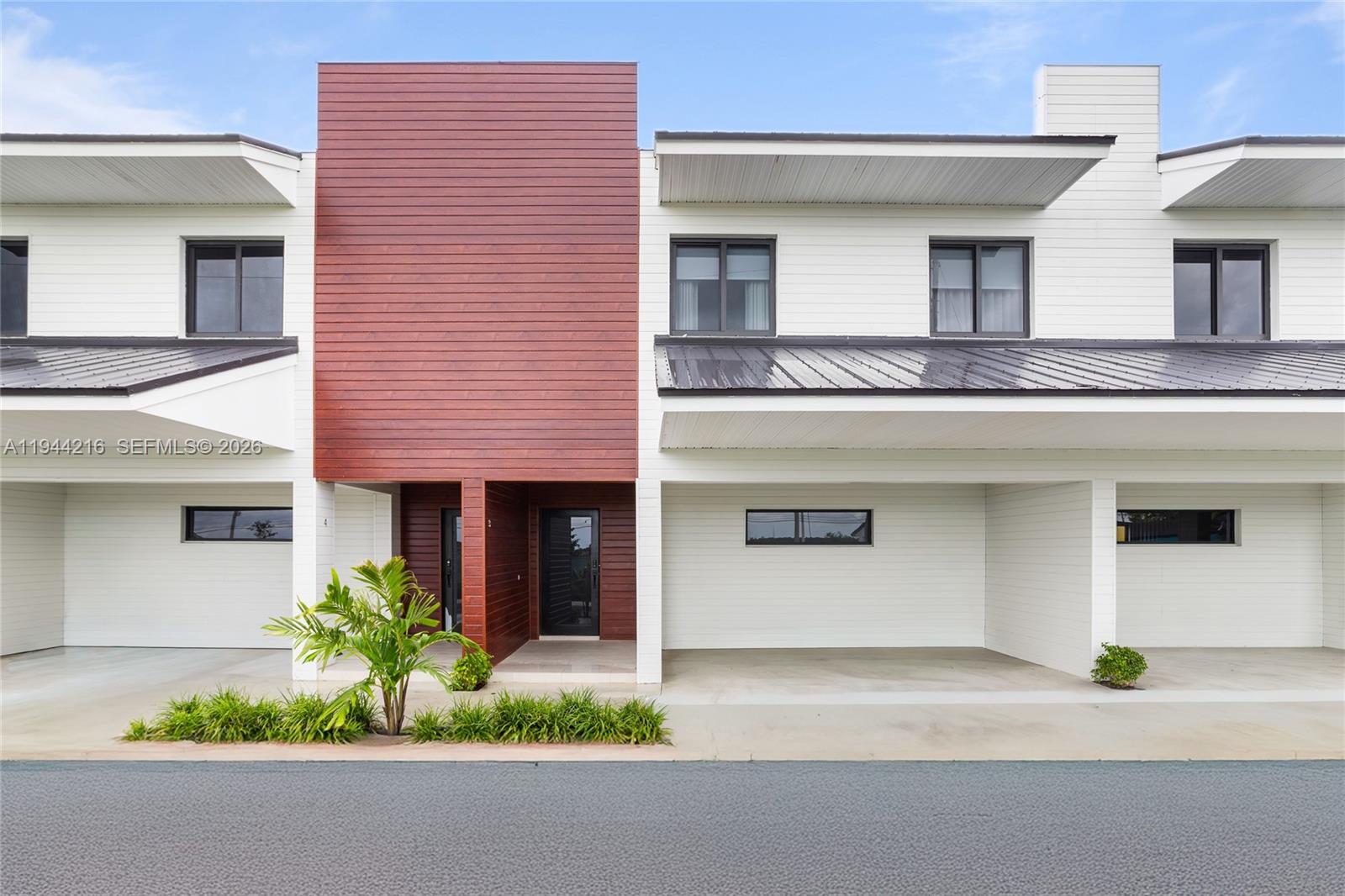 ALPHAVILLE TOWNHOMES - Residential