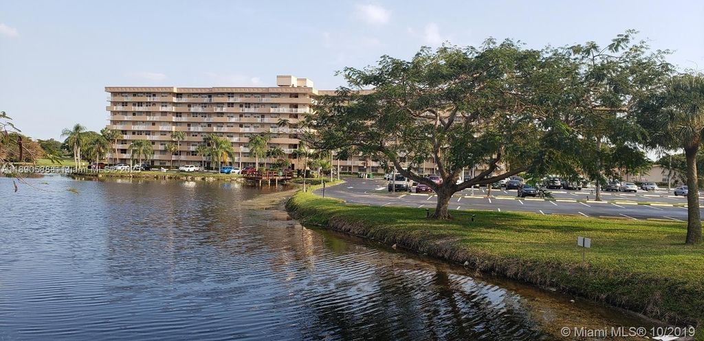 Photo of 250 Jacaranda Dr #305, Plantation, FL 33324 (MLS # A11890588)