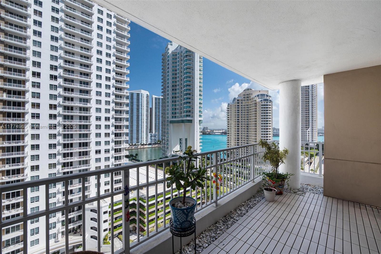 Rental Property at 701 Brickell Key Blvd 1708, Miami, Broward County, Florida - Bedrooms: 1 
Bathrooms: 2  - $3,350 MO.