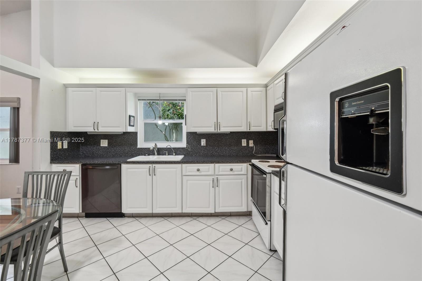 CYPRESS LAKES 10 - Residential