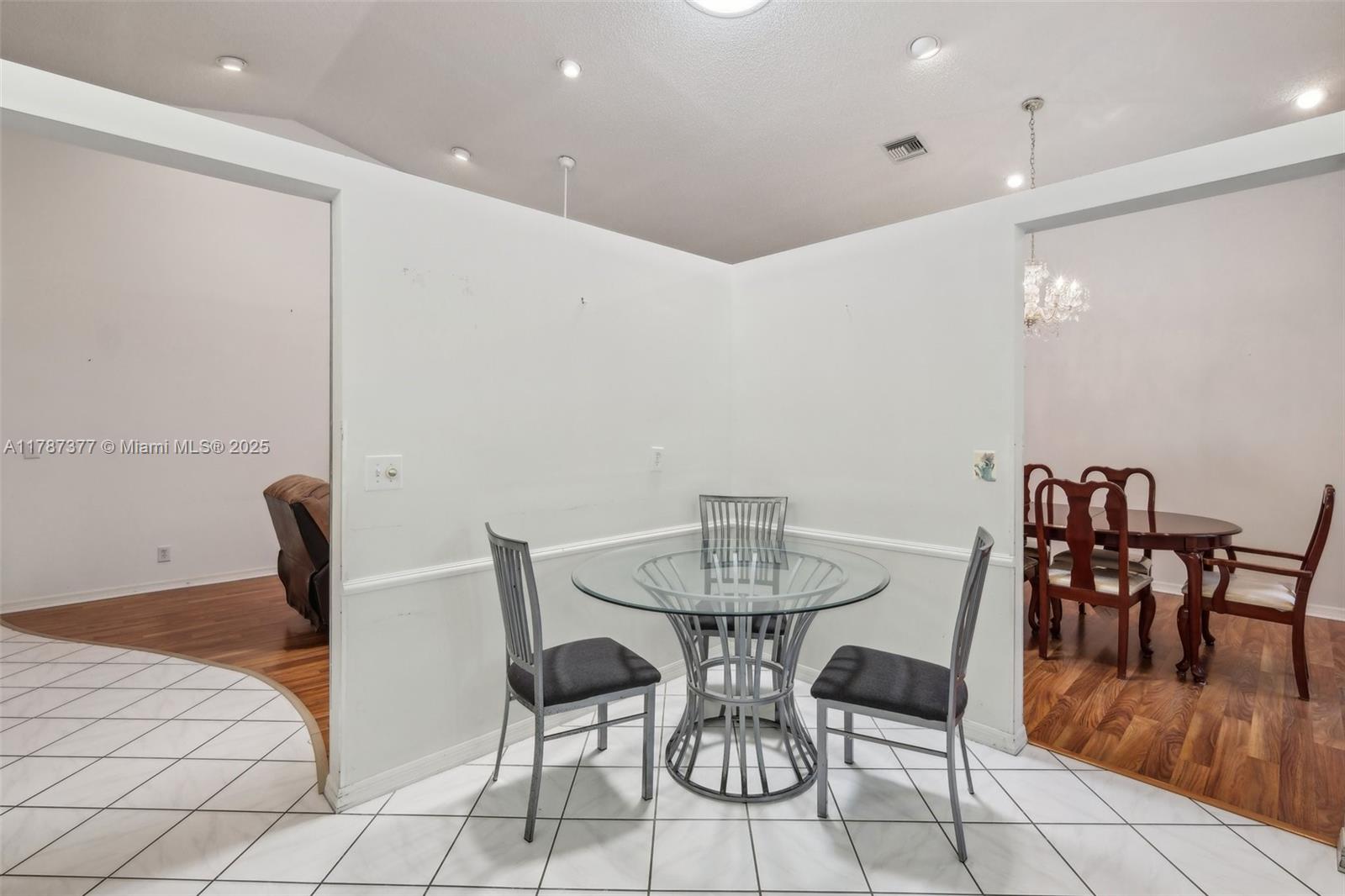 CYPRESS LAKES 10 - Residential