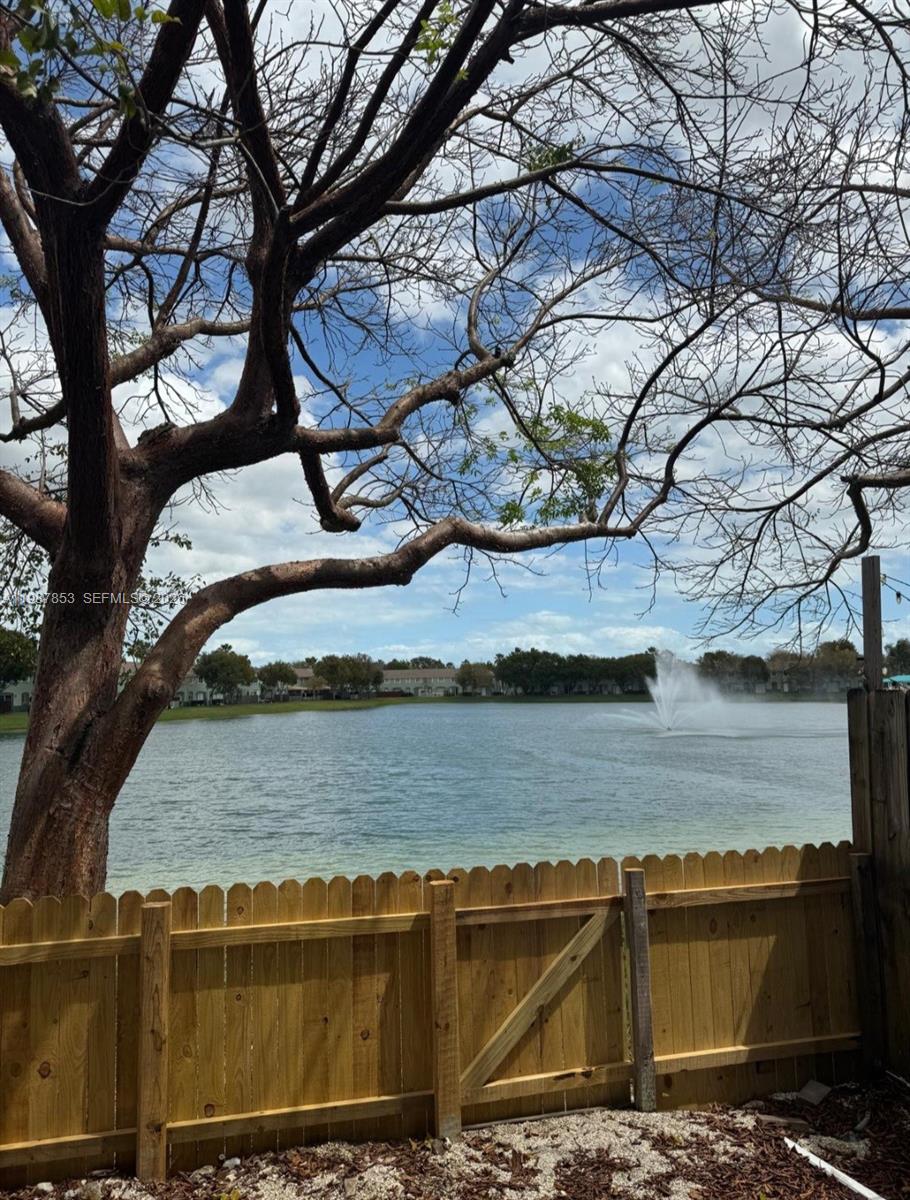 SHOMA TOWNHOMES AT KEYSCO - Residential Lease