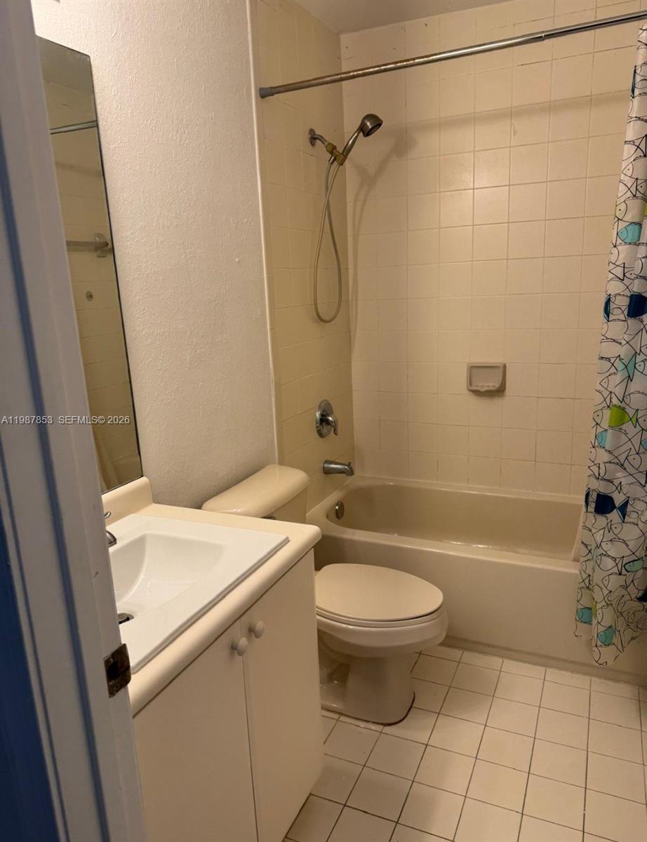 SHOMA TOWNHOMES AT KEYSCO - Residential Lease