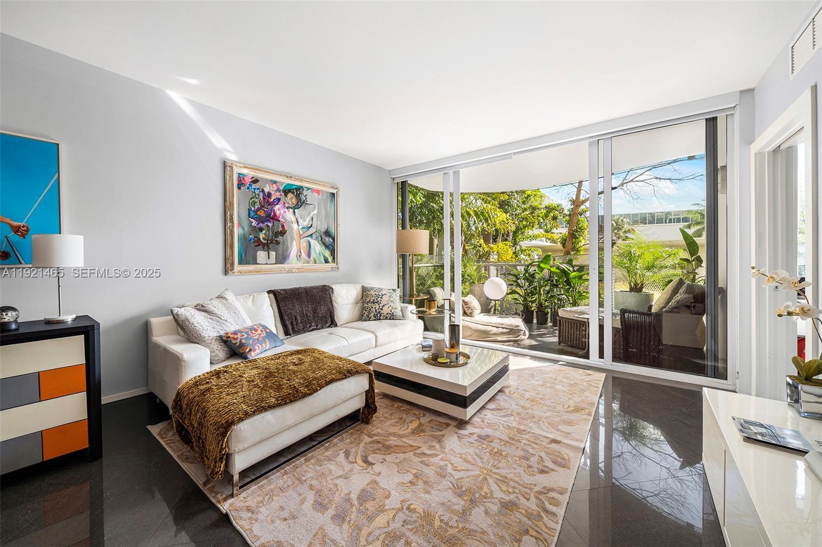 2155 Washington Ct 205