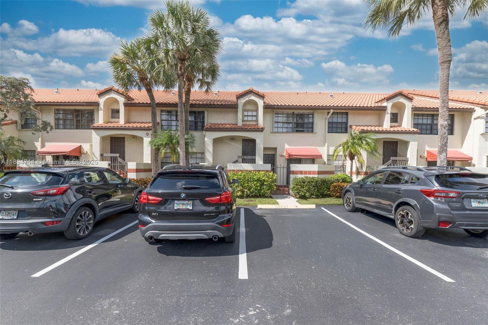 306 Republic Ct 306
