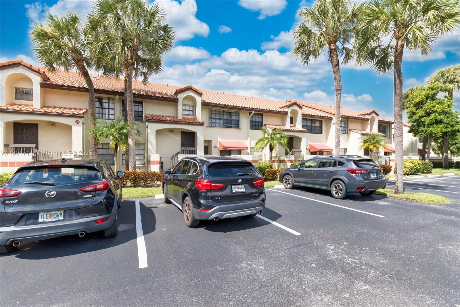 306 Republic Ct 306