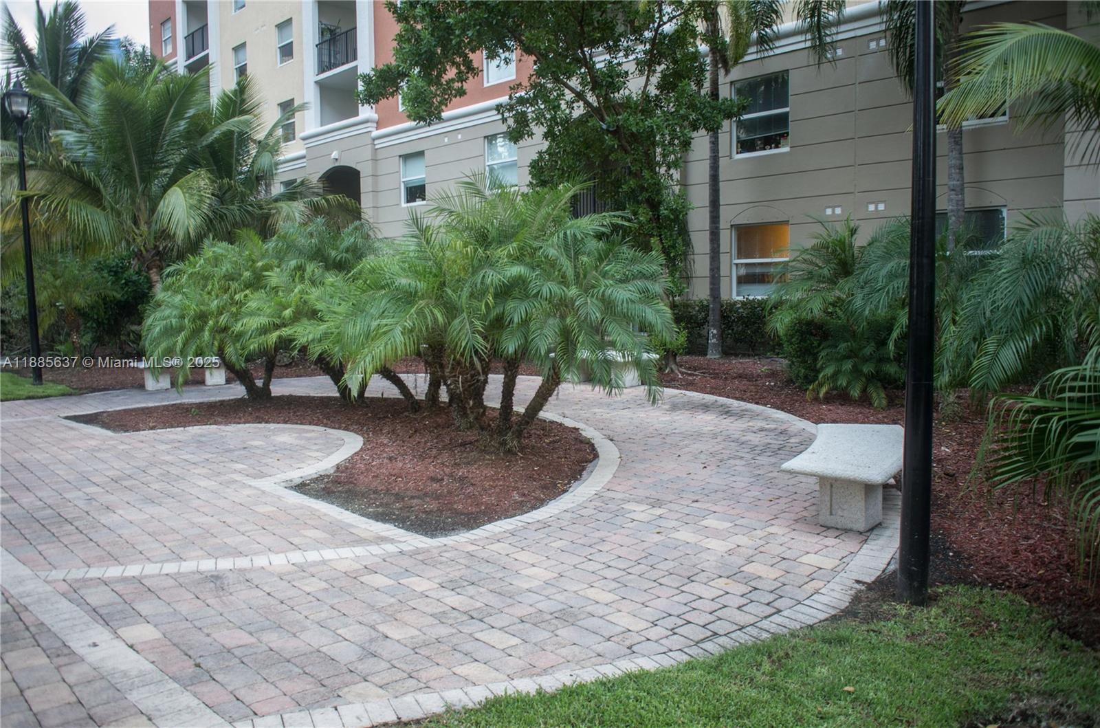 PORTO BELLAGIO CONDO - Residential