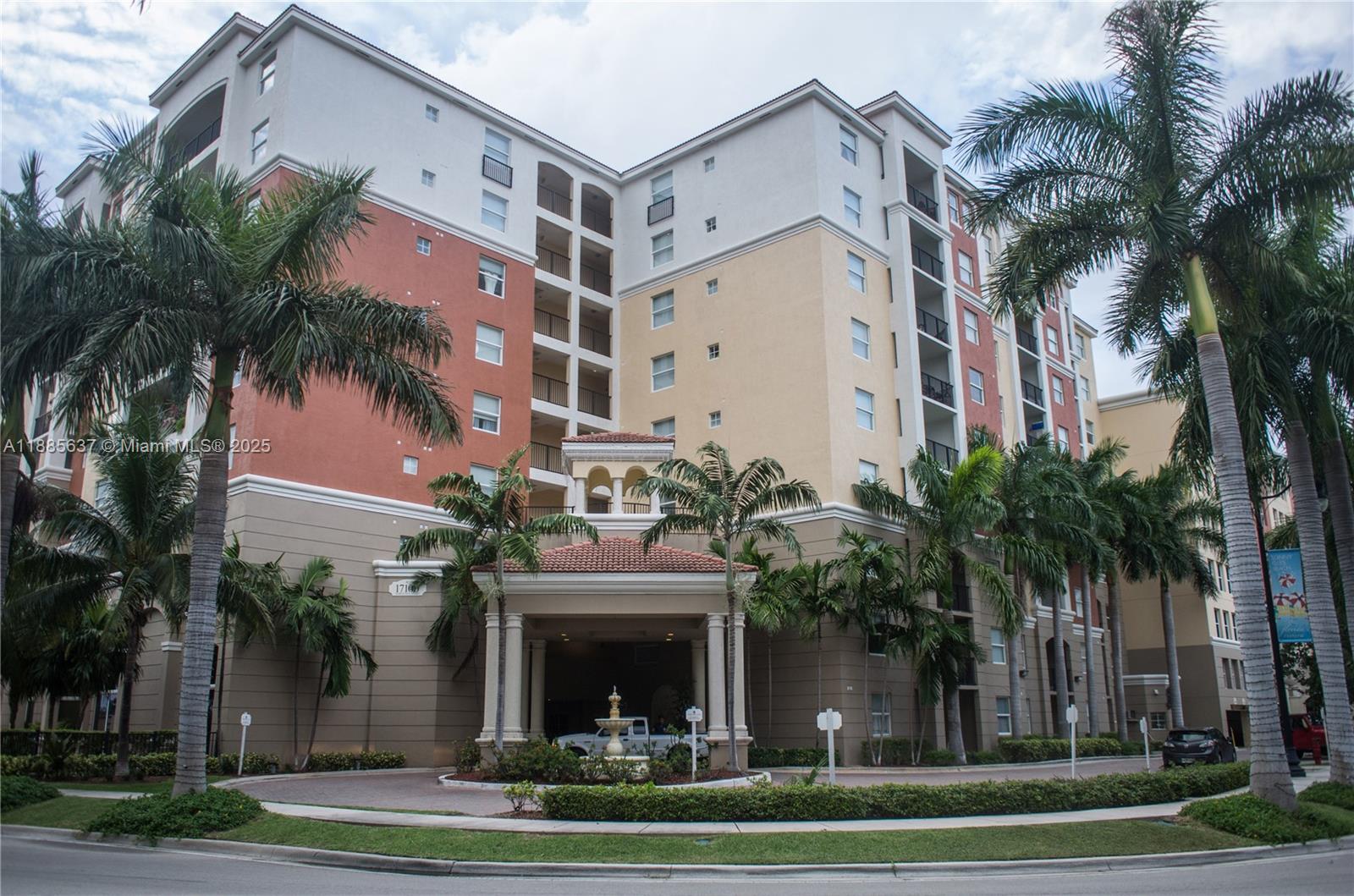 PORTO BELLAGIO CONDO - Residential