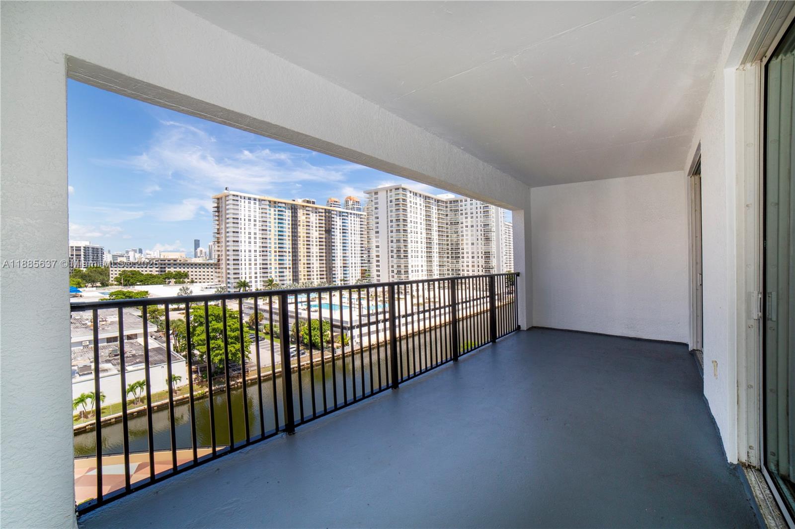 PORTO BELLAGIO CONDO - Residential
