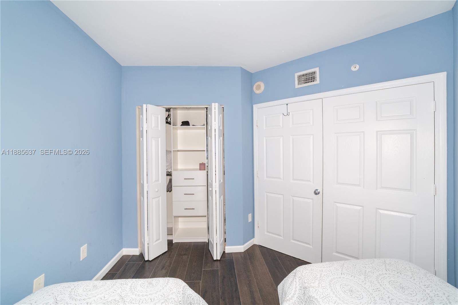 PORTO BELLAGIO CONDO - Residential