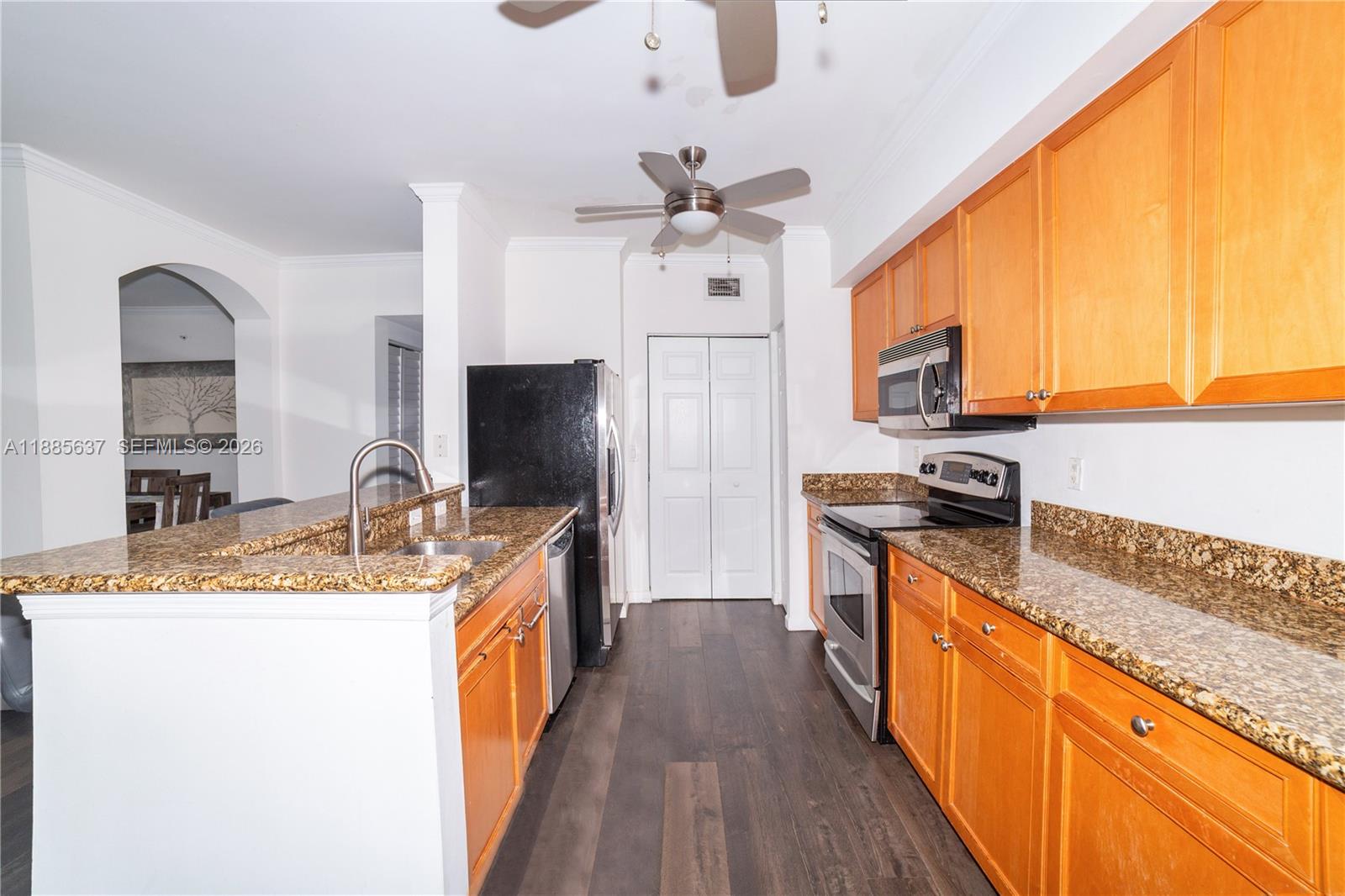 PORTO BELLAGIO CONDO - Residential