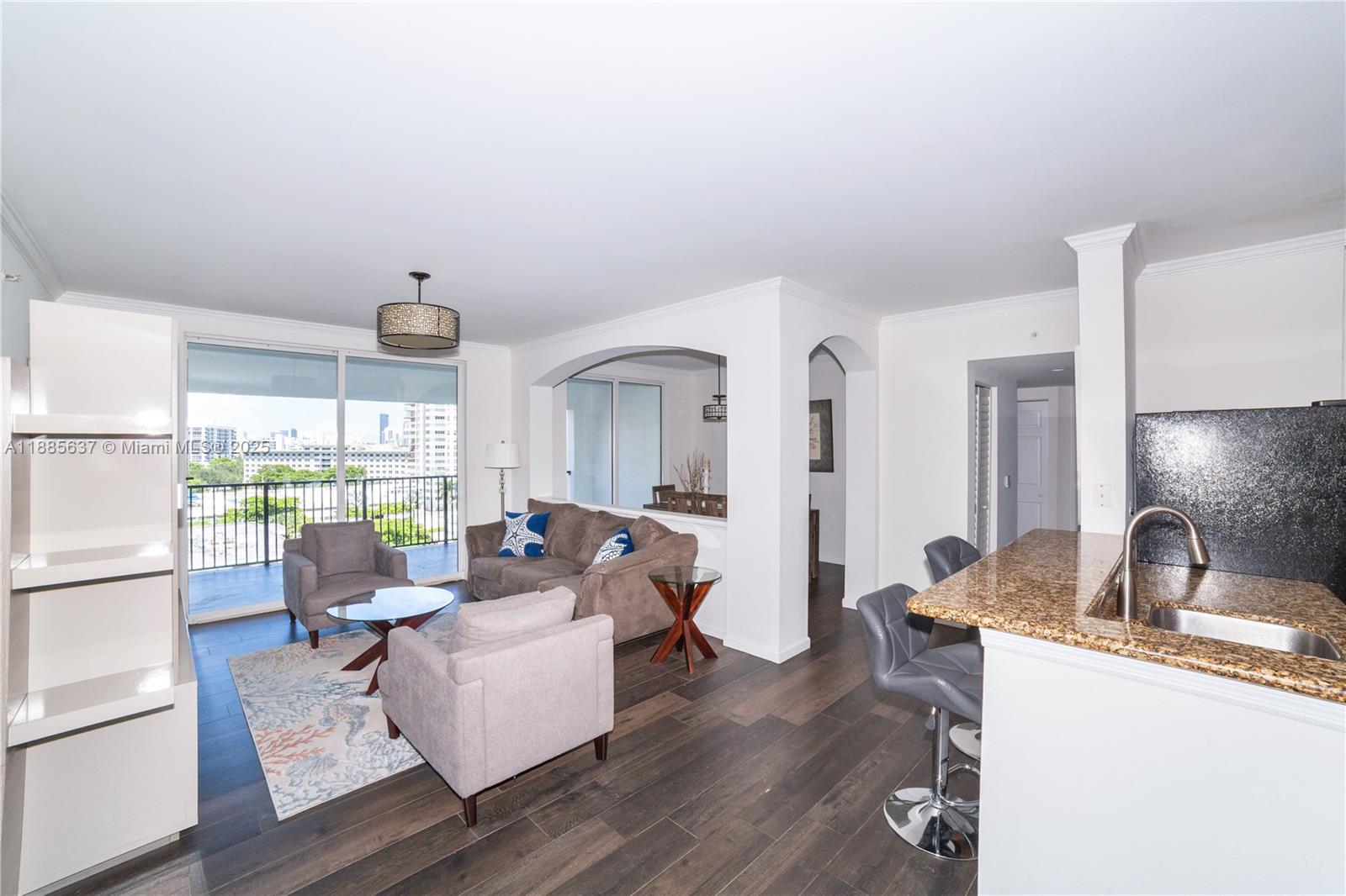 PORTO BELLAGIO CONDO - Residential
