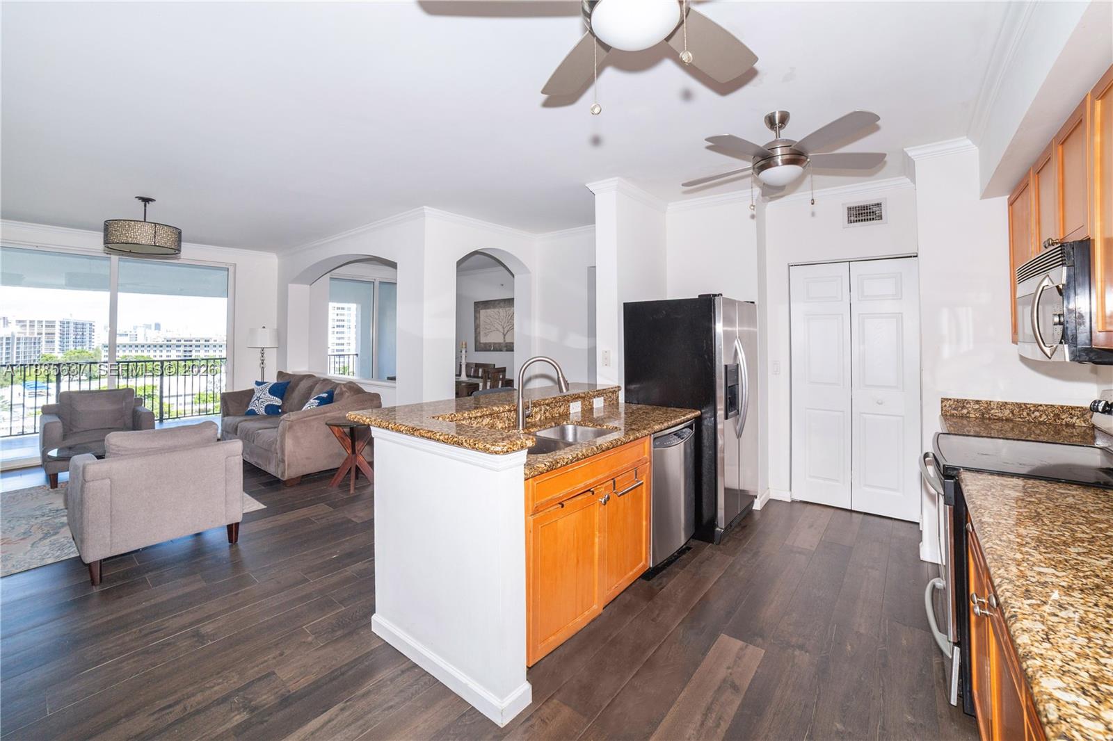 PORTO BELLAGIO CONDO - Residential