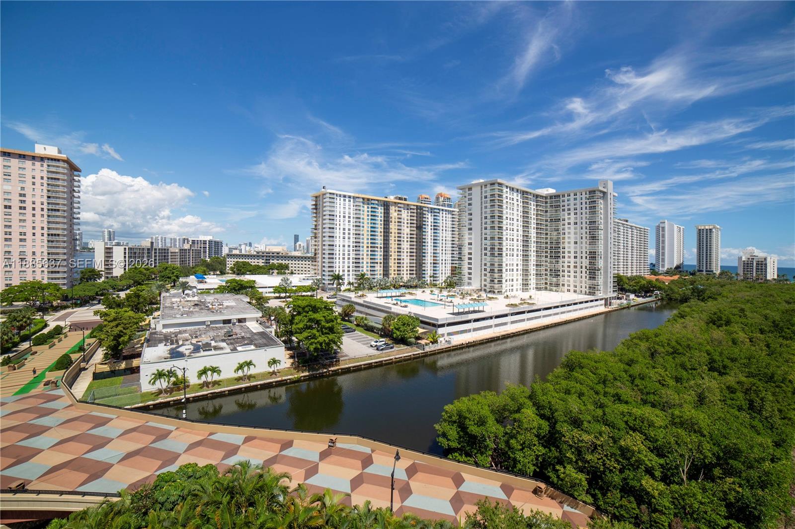 PORTO BELLAGIO CONDO - Residential