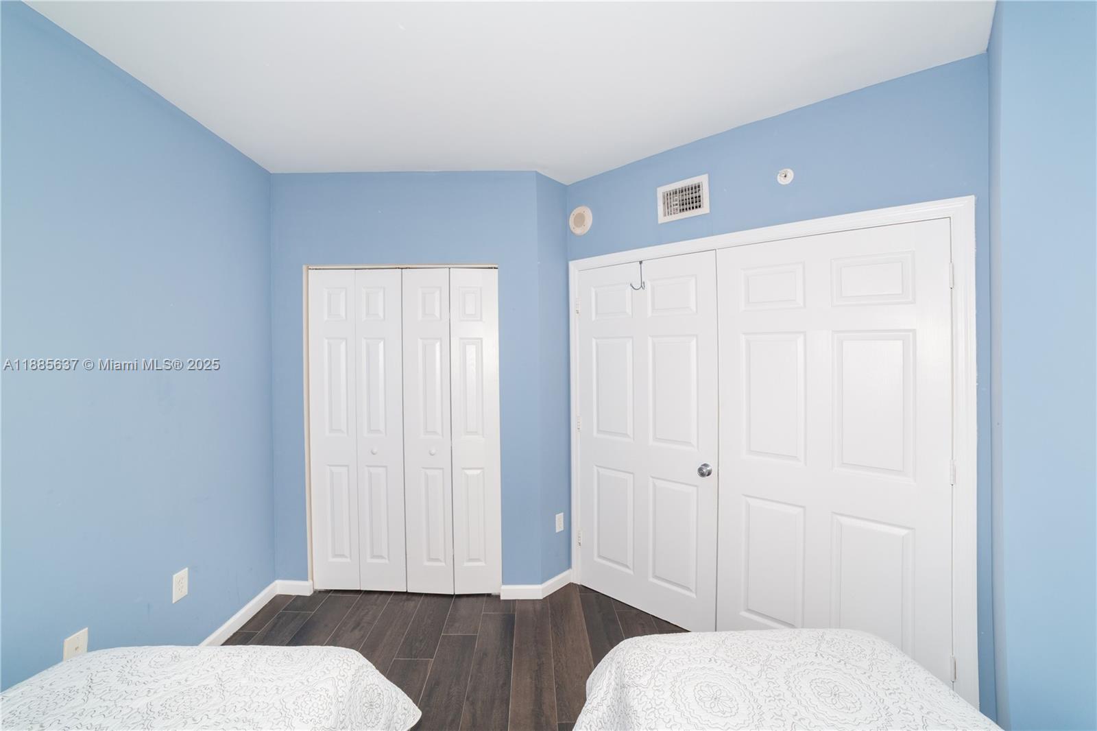 PORTO BELLAGIO CONDO - Residential
