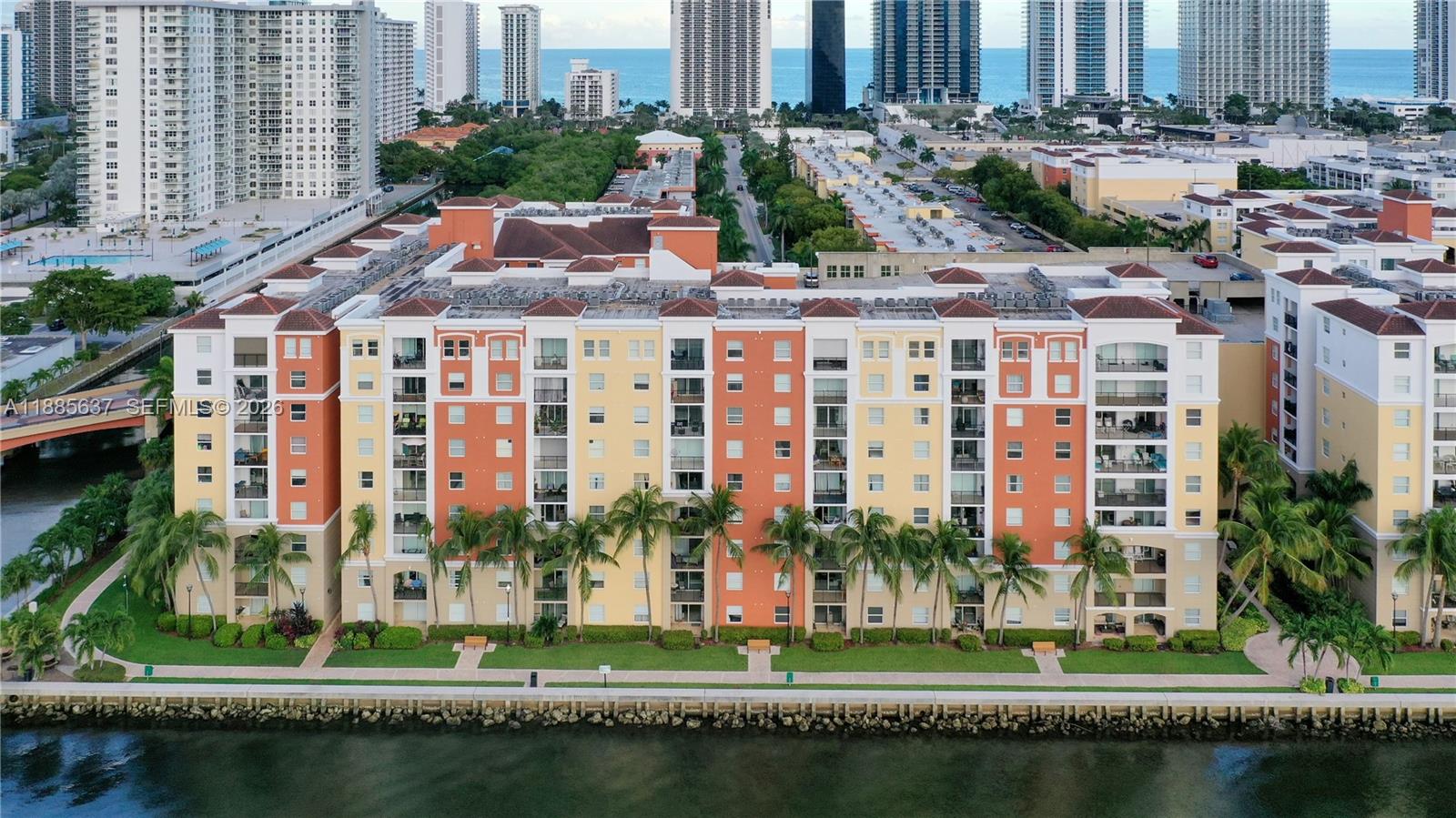 PORTO BELLAGIO CONDO - Residential