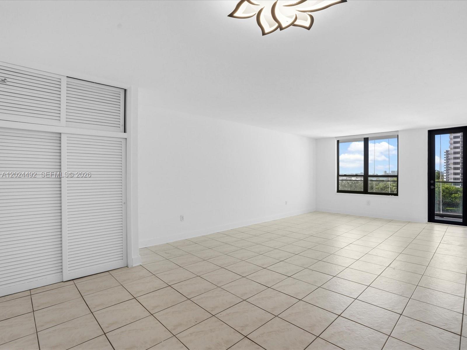 10185 Collins Ave 703