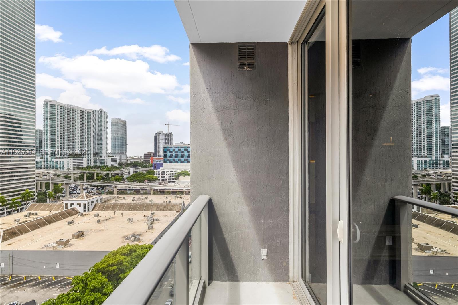 CENTRO CONDO - Residential