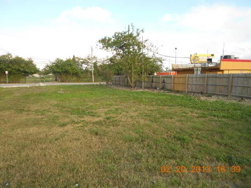 10 53 41 .22 AC - Land