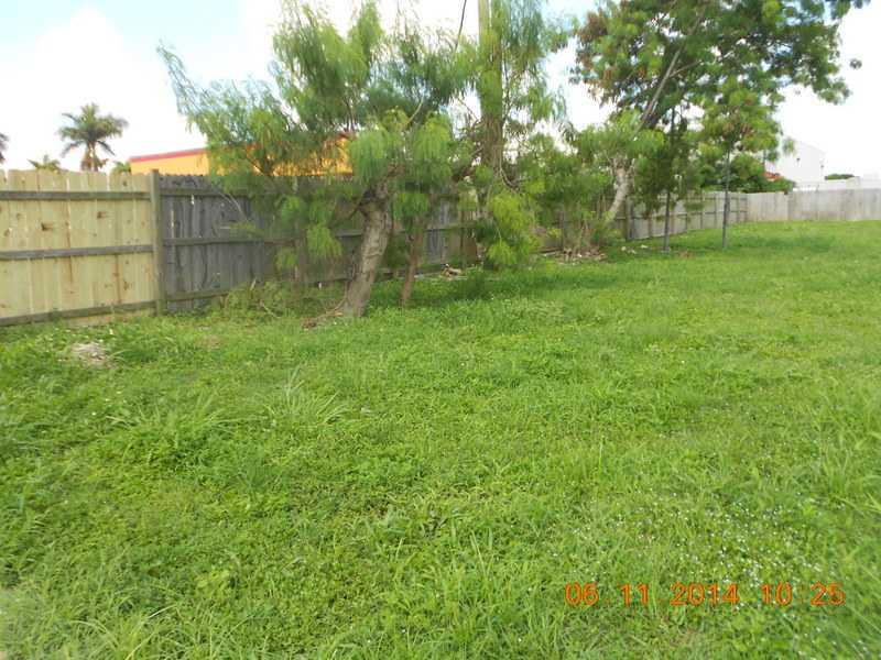 10 53 41 .22 AC - Land