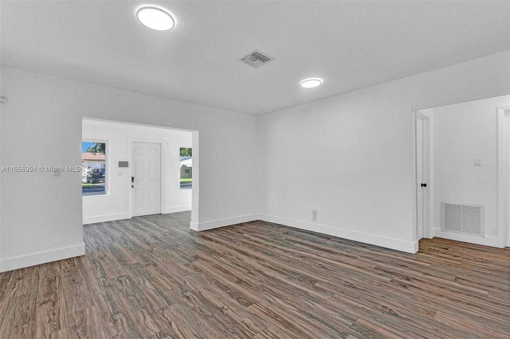 Photo of 2434 Coolidge St, Hollywood, FL 33020 (MLS # A11656951)