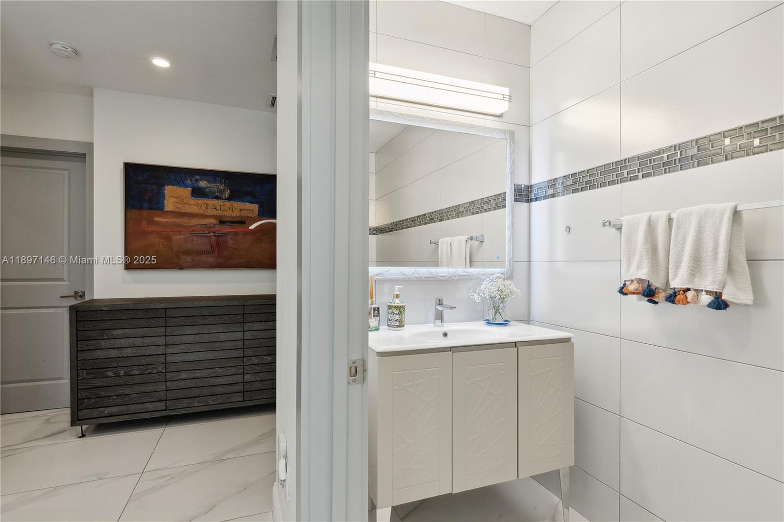 KEYSTONE ISLAND NO 4 - Residential Lease