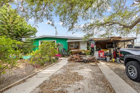 Alice Lonnqvist were one of America's top Real Estate Agents in 2018 114 SW 21st St SW Vero Beach FL 32962