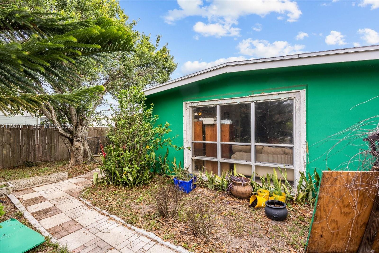 VERO BEACH HIGHLANDS UNIT - Residential