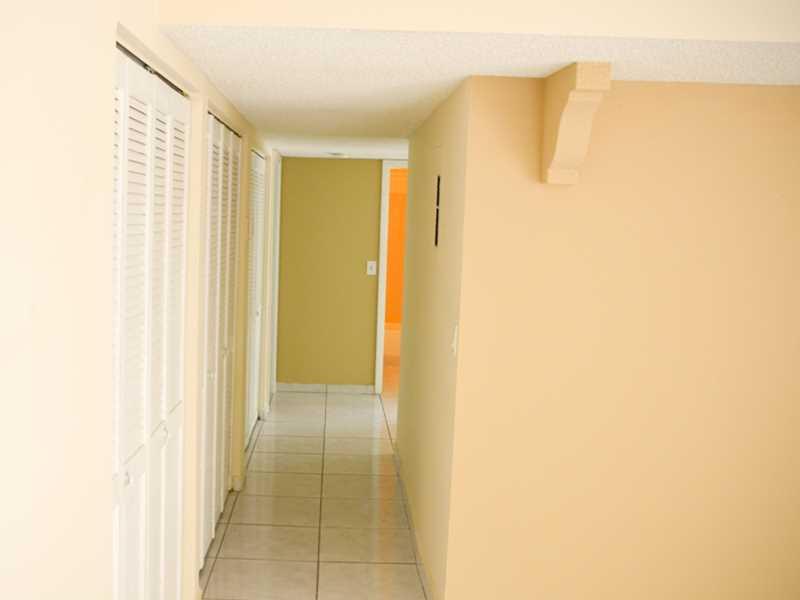 CRYSTAL LAKE VILLAS CONDO - Residential Lease