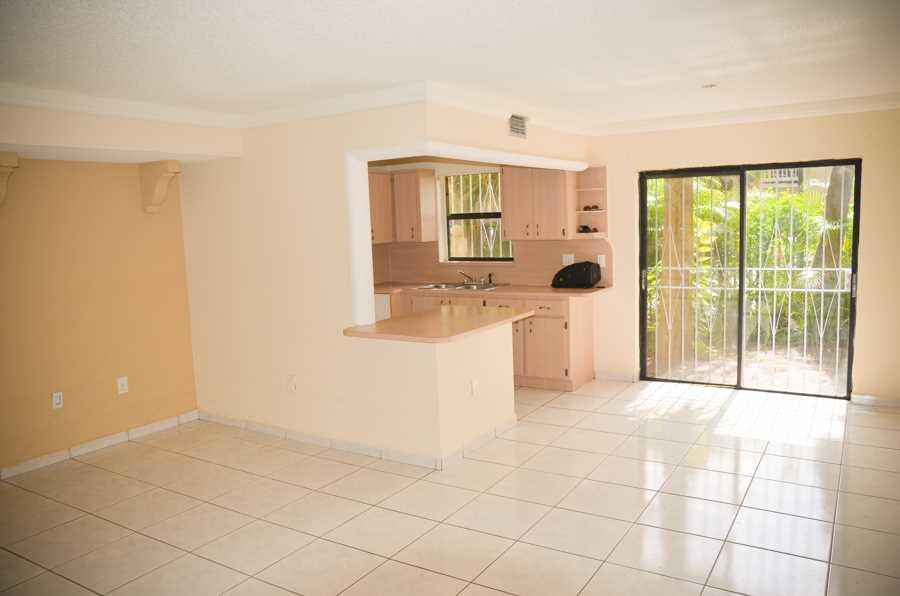 CRYSTAL LAKE VILLAS CONDO - Residential Lease