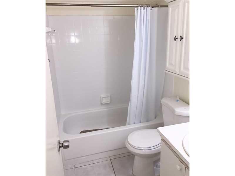 CRYSTAL LAKE VILLAS CONDO - Residential Lease