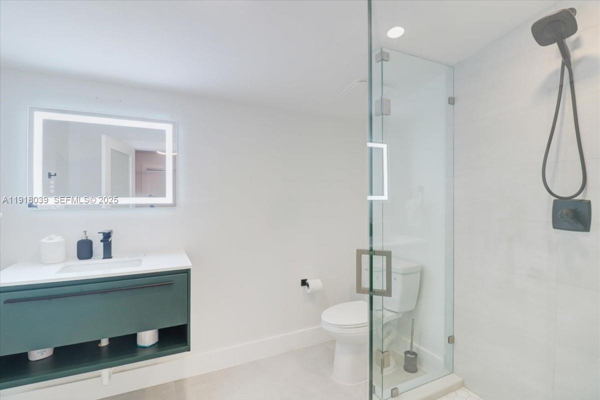 HOLLYWOOD PARK - Residential