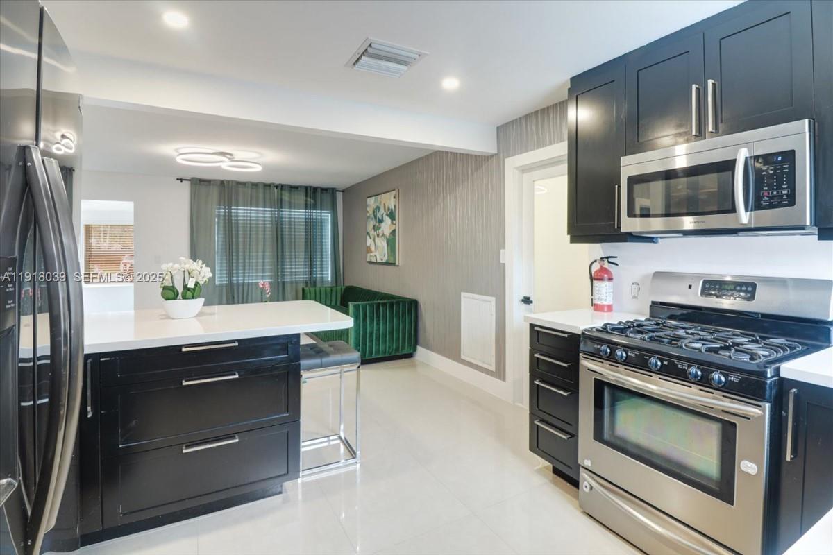 HOLLYWOOD PARK - Residential