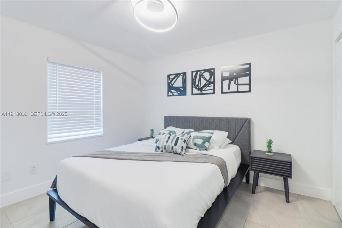 HOLLYWOOD PARK - Residential