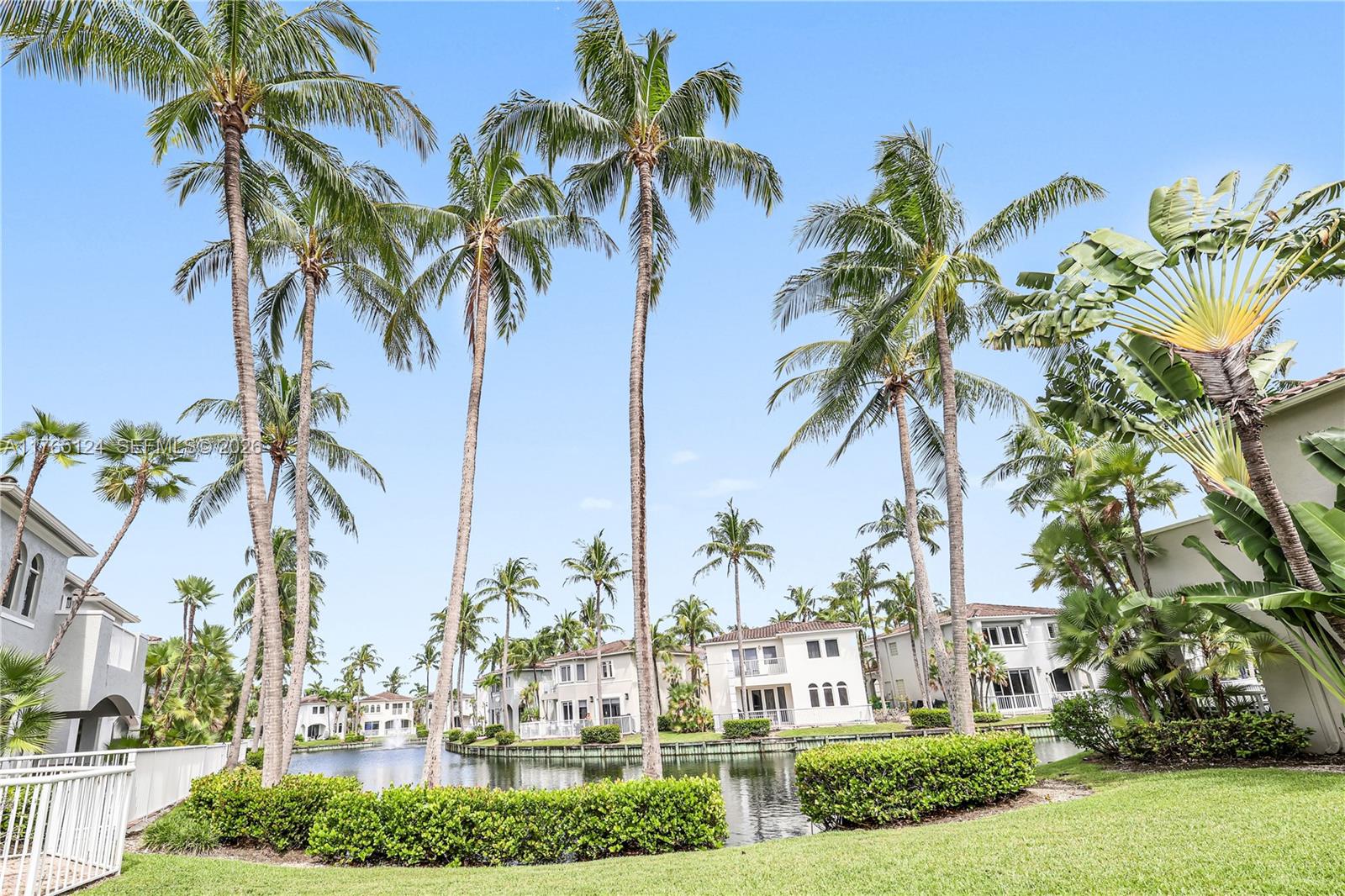 AVENTURA LAKES PHASE 1 - Residential