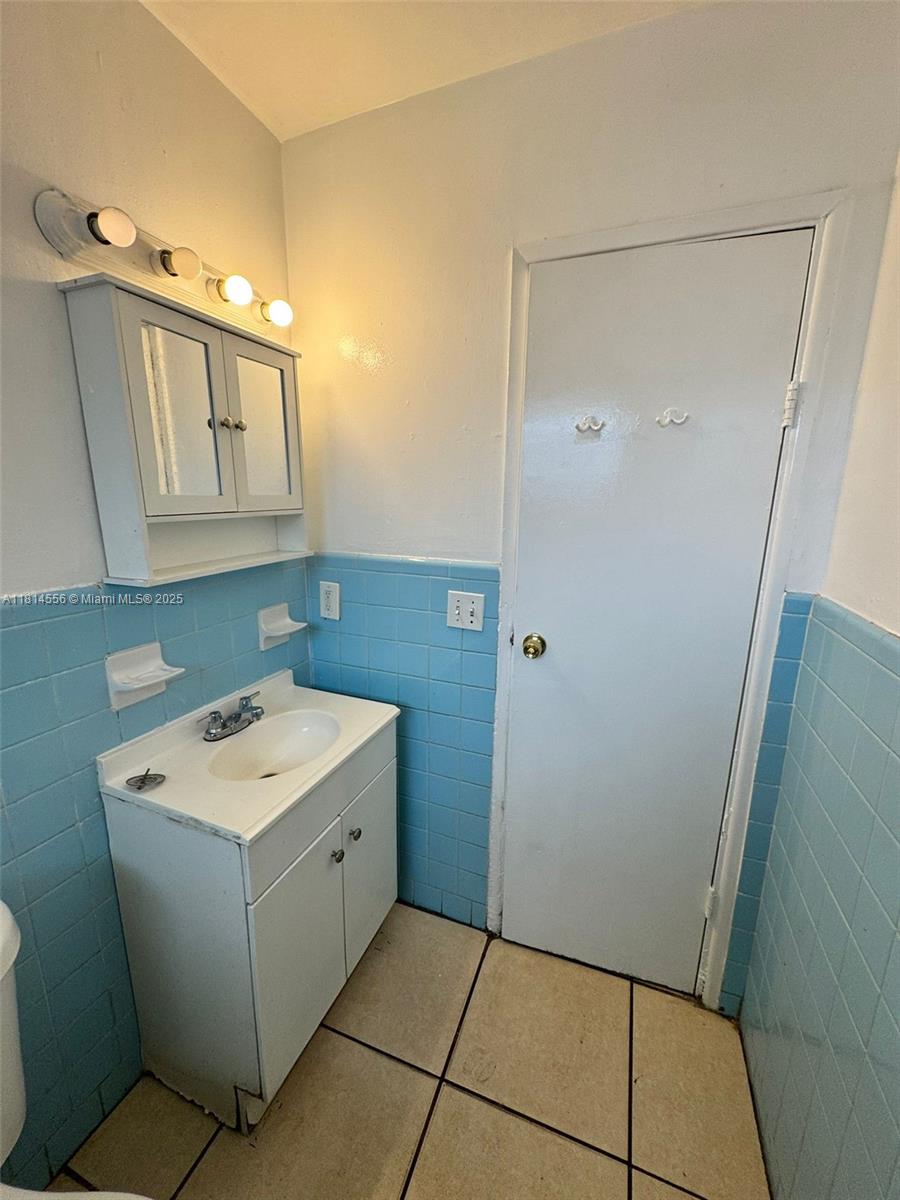 WASHINGTON PARK FOURTH AD - Residential Lease
