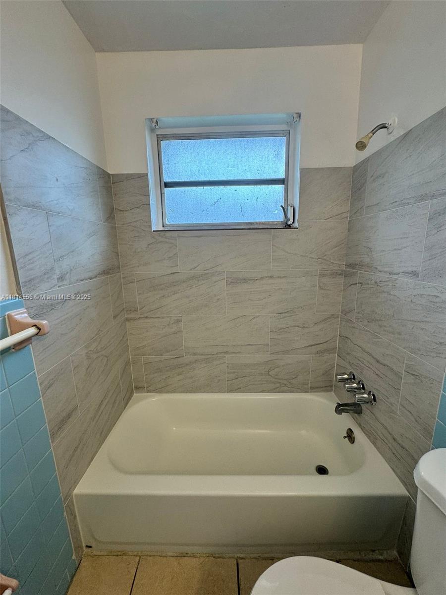 WASHINGTON PARK FOURTH AD - Residential Lease