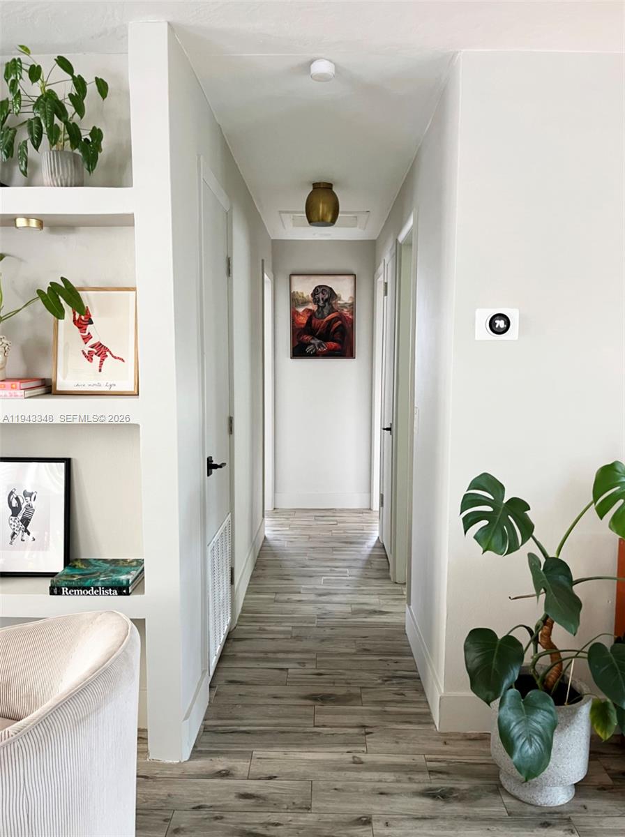 HOLLYWOOD LAKES SECTION - Residential