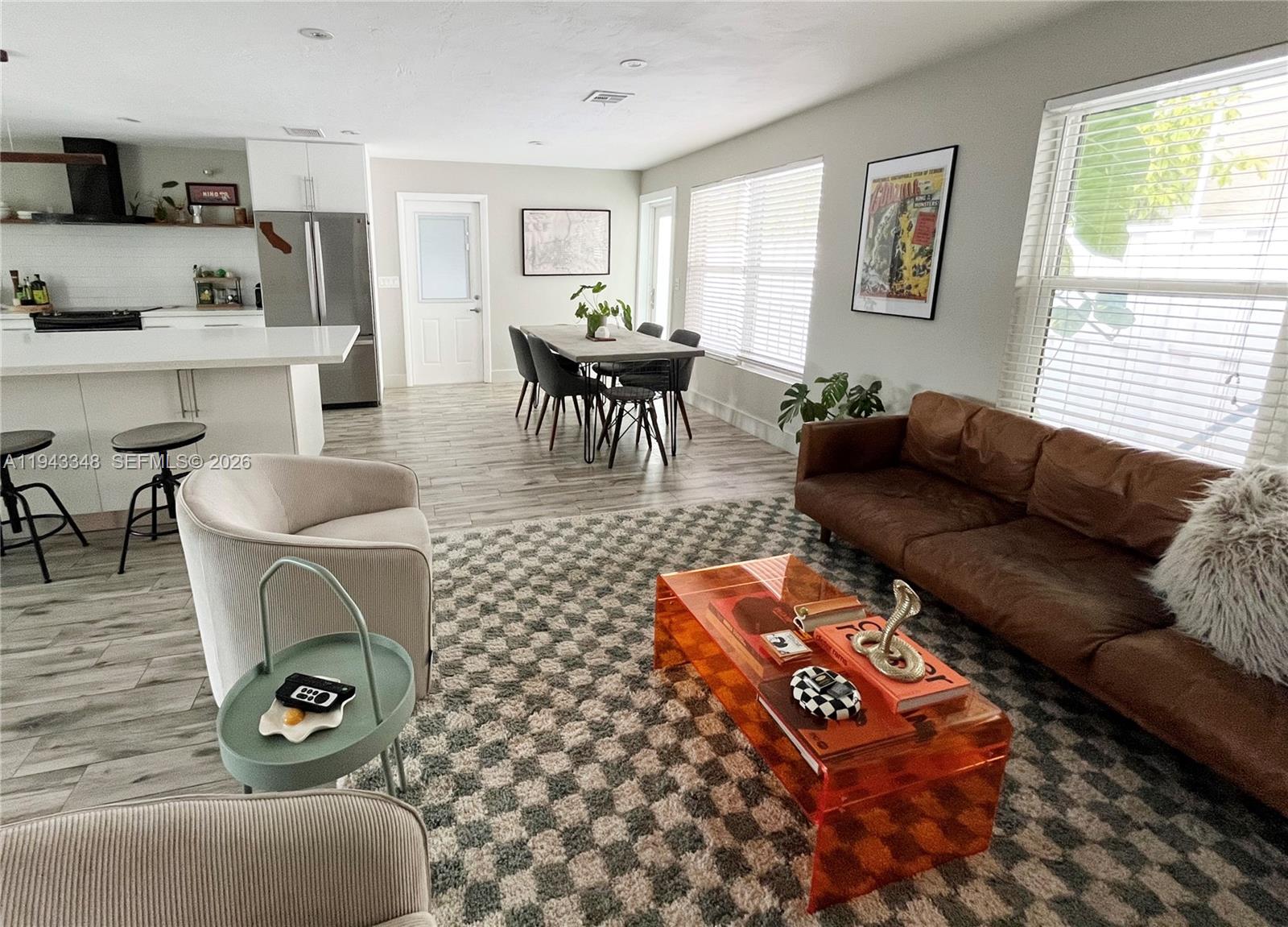 HOLLYWOOD LAKES SECTION - Residential